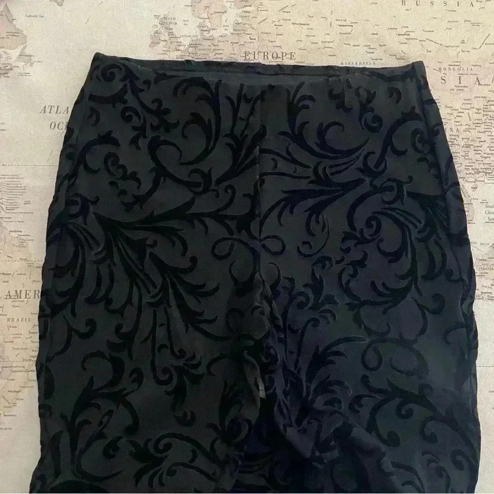 Chicos Ponte Pull On Flocked Pants Velvet Print Slimming Tapered M/L EUC - Picture 5 of 12
